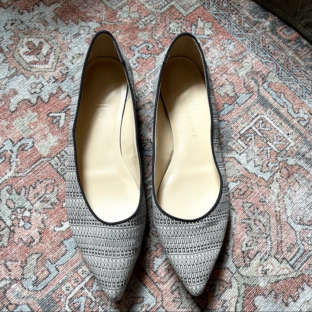 Ivanka Trump Flats size 8M